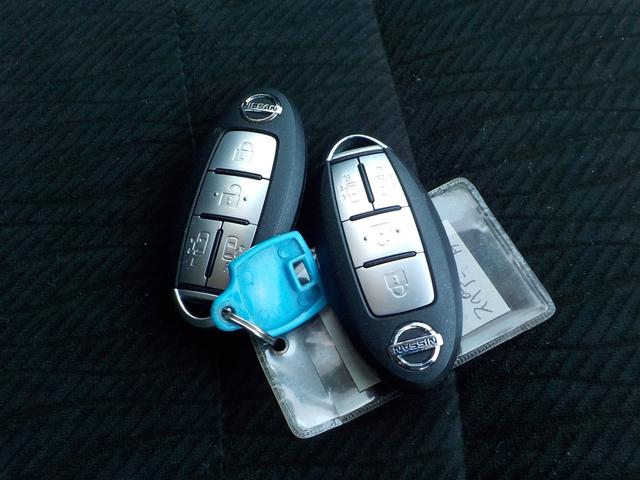 セレナ 20S スマートキー スペアキー ナビ テレビ 両側パワースライドドア コーナーセンサー 8人乗り(24枚目)