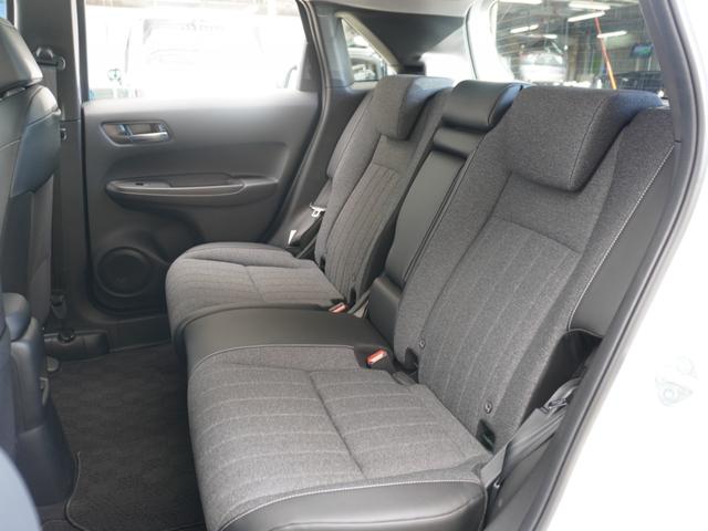 フィット ｅ：ＨＥＶホーム　デモカー　９インチナビ　バックカメラ　ナビ連動フロントドライブレコーダー　ＥＴＣ　アダプティブクルーズコントロール　Ｂｌｕｅｔｏｏｔｈ　ＵＳＢ入力端子　ＬＥＤヘッドライト　オートハイビーム　禁煙車（10枚目）