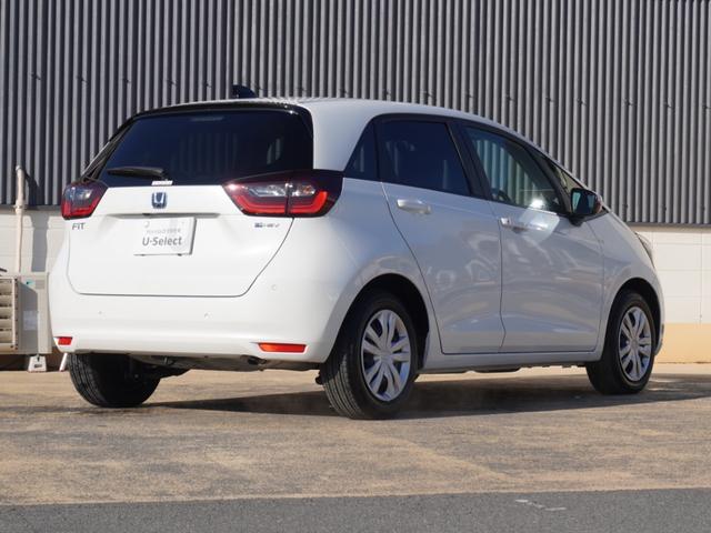 フィット ｅ：ＨＥＶホーム　デモカー　９インチナビ　バックカメラ　ナビ連動フロントドライブレコーダー　ＥＴＣ　アダプティブクルーズコントロール　Ｂｌｕｅｔｏｏｔｈ　ＵＳＢ入力端子　ＬＥＤヘッドライト　オートハイビーム　禁煙車（15枚目）