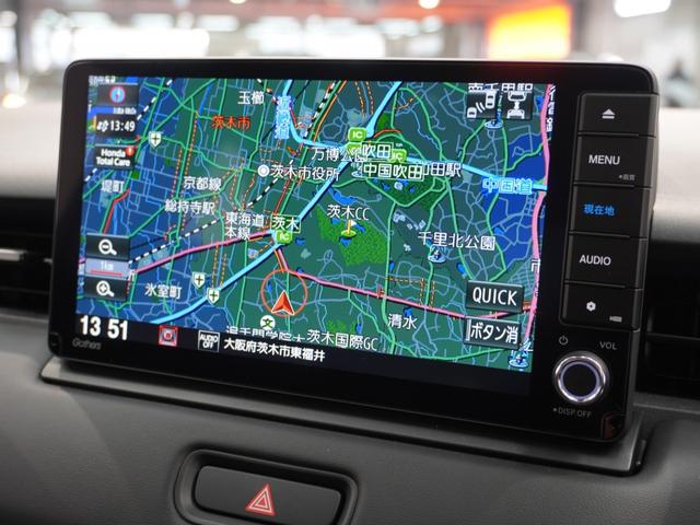 ヴェゼル ｅ：ＨＥＶＺ　ワンオーナー　９インチナビ　バックカメラ　ドラレコ　ＥＴＣ　渋滞追従機能付アダプティブクルーズ　シートヒーター　Ｂｌｕｅｔｏｏｔｈ　ＵＳＢ入力端子　ＬＥＤヘッドライト　衝突被害軽減ブレーキ　禁煙車（3枚目）