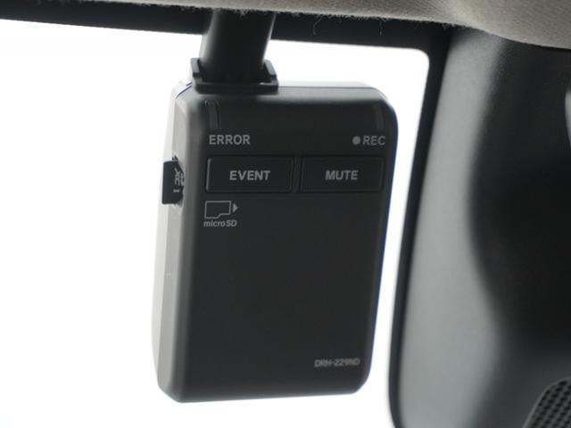 ヴェゼル ｅ：ＨＥＶＺ　ワンオーナー　９インチナビ　バックカメラ　ドラレコ　ＥＴＣ　渋滞追従機能付アダプティブクルーズ　シートヒーター　Ｂｌｕｅｔｏｏｔｈ　ＵＳＢ入力端子　ＬＥＤヘッドライト　衝突被害軽減ブレーキ　禁煙車（6枚目）