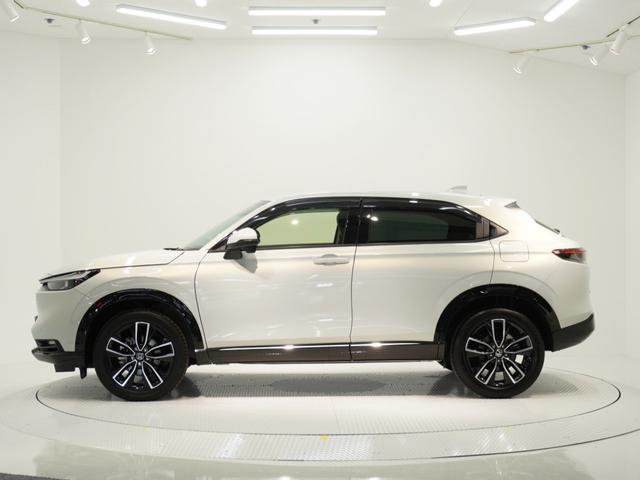 ヴェゼル ｅ：ＨＥＶＺ　ワンオーナー　９インチナビ　バックカメラ　ドラレコ　ＥＴＣ　渋滞追従機能付アダプティブクルーズ　シートヒーター　Ｂｌｕｅｔｏｏｔｈ　ＵＳＢ入力端子　ＬＥＤヘッドライト　衝突被害軽減ブレーキ　禁煙車（17枚目）