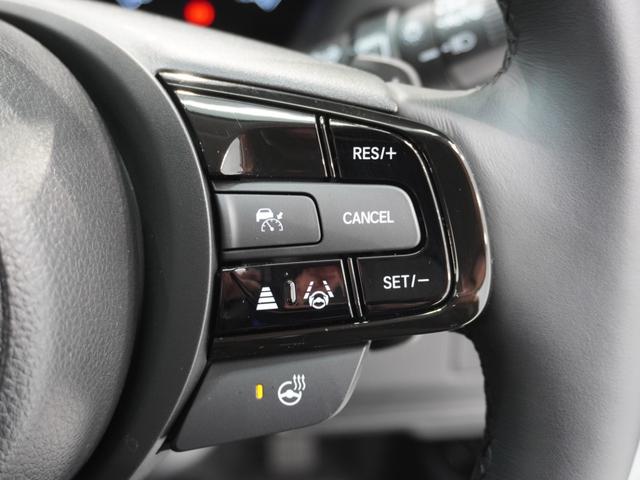 ヴェゼル ｅ：ＨＥＶＺ　ワンオーナー　９インチナビ　バックカメラ　ドラレコ　ＥＴＣ　渋滞追従機能付アダプティブクルーズ　シートヒーター　Ｂｌｕｅｔｏｏｔｈ　ＵＳＢ入力端子　ＬＥＤヘッドライト　衝突被害軽減ブレーキ　禁煙車（18枚目）