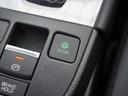 ◆ECONスイッチ(ECONモード)◆エンジンやエアコンといった、クルマ全体の動きを燃費優先で自動制御するECONモード。空調など快適性を優先したいときは、スイッチを押してOFFにできます。