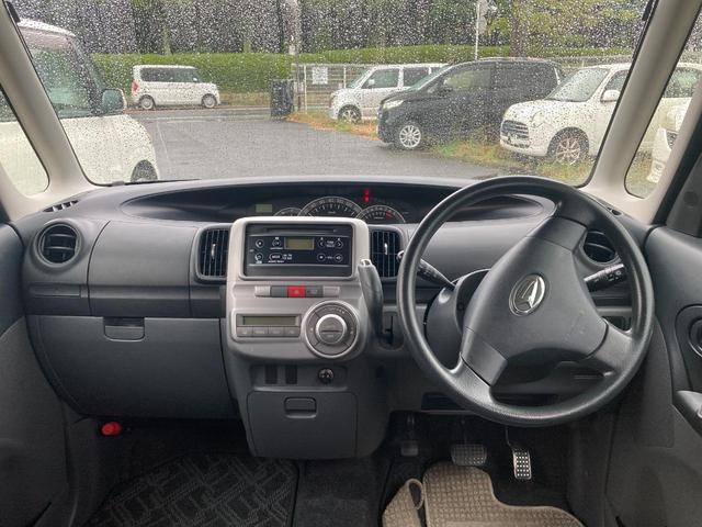 タント カスタムX 禁煙車 スマートキー オートエアコン サイドウインカーミラー CDオーディオ 燃費基準プラス5%達成車 低排出ガス車 助手席側後部スライドドア 助手席側センターピラーレス(29枚目)