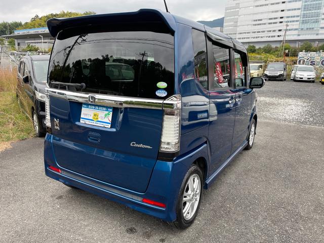 N-BOXカスタム G・Lパッケージ 禁煙車 スマートキー(スペアキー付き) 助手席側後部オートスライドドア 格納式リモコンウィンカーミラー 辞すチャージャーヘッドライト フォグランプ 純正アルミホイール(165/55R14)ETC(21枚目)
