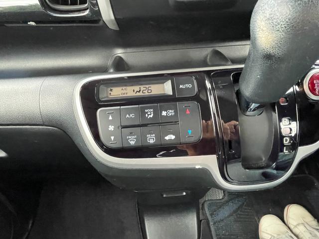 N-BOXカスタム G・Lパッケージ 禁煙車 スマートキー(スペアキー付き) 助手席側後部オートスライドドア 格納式リモコンウィンカーミラー 辞すチャージャーヘッドライト フォグランプ 純正アルミホイール(165/55R14)ETC(29枚目)