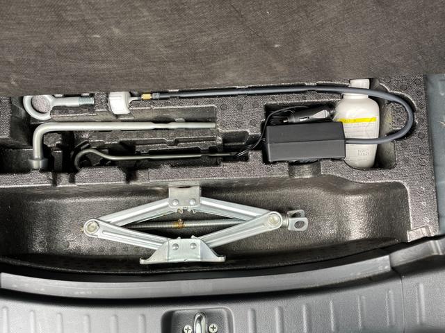 N-BOXカスタム G・Lパッケージ 禁煙車 スマートキー(スペアキー付き) 助手席側後部オートスライドドア 格納式リモコンウィンカーミラー 辞すチャージャーヘッドライト フォグランプ 純正アルミホイール(165/55R14)ETC(52枚目)