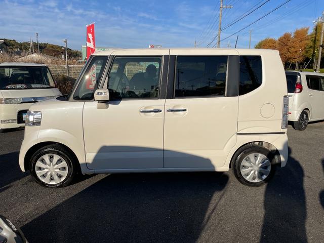 Ｎ－ＢＯＸ Ｇ　ＳＳパッケージ　禁煙車　スマートキー　プッシュスターター　デジタルＴＶナビ　バックカメラ　助手席後部オートスライドドア　ディスチャージャーヘッドライト　ＥＴＣ（12枚目）