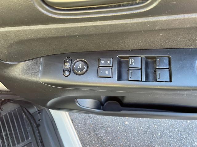 Ｎ－ＢＯＸ Ｇ　ＳＳパッケージ　禁煙車　スマートキー　プッシュスターター　デジタルＴＶナビ　バックカメラ　助手席後部オートスライドドア　ディスチャージャーヘッドライト　ＥＴＣ（29枚目）