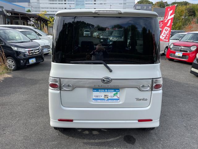 タント カスタムＶＳターボ　禁煙車　インタークーラーターボ　スマートキー　取扱説明書　ＭＯＭＯステェアリング　純正アルミホイール（１６５／５５Ｒ１５）ＨＩＤヘッドライト　電動リモコン格納ウィンカーミラー　センターヘッド格納ケース（7枚目）