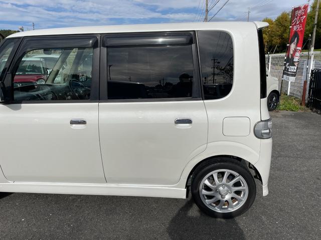 タント カスタムＶＳターボ　禁煙車　インタークーラーターボ　スマートキー　取扱説明書　ＭＯＭＯステェアリング　純正アルミホイール（１６５／５５Ｒ１５）ＨＩＤヘッドライト　電動リモコン格納ウィンカーミラー　センターヘッド格納ケース（13枚目）