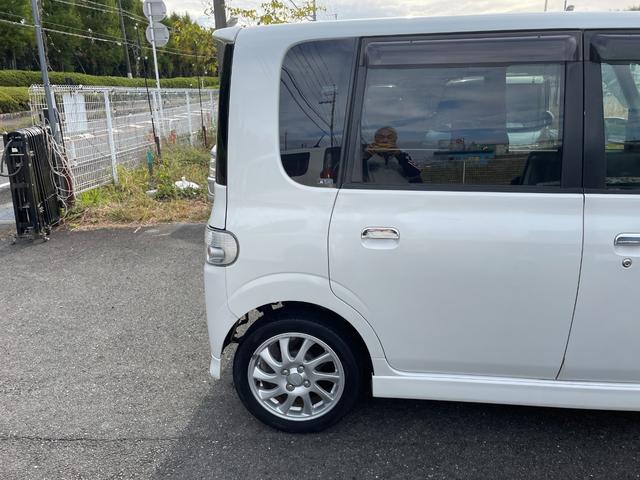 タント カスタムＶＳターボ　禁煙車　インタークーラーターボ　スマートキー　取扱説明書　ＭＯＭＯステェアリング　純正アルミホイール（１６５／５５Ｒ１５）ＨＩＤヘッドライト　電動リモコン格納ウィンカーミラー　センターヘッド格納ケース（16枚目）