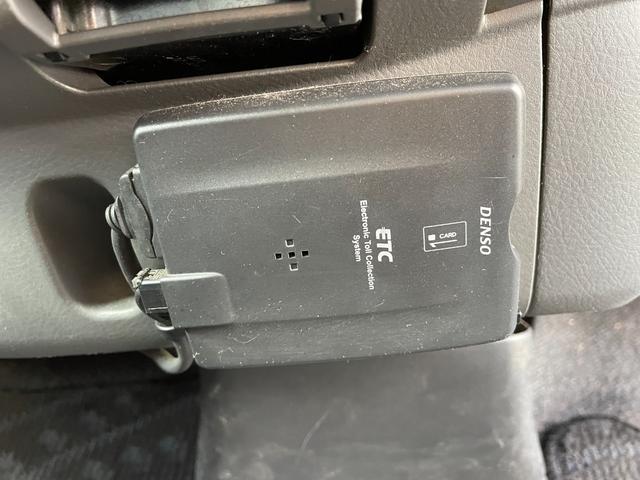 タント カスタムＶＳターボ　禁煙車　インタークーラーターボ　スマートキー　取扱説明書　ＭＯＭＯステェアリング　純正アルミホイール（１６５／５５Ｒ１５）ＨＩＤヘッドライト　電動リモコン格納ウィンカーミラー　センターヘッド格納ケース（30枚目）