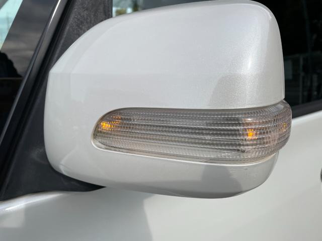 タント カスタムＶＳターボ　禁煙車　インタークーラーターボ　スマートキー　取扱説明書　ＭＯＭＯステェアリング　純正アルミホイール（１６５／５５Ｒ１５）ＨＩＤヘッドライト　電動リモコン格納ウィンカーミラー　センターヘッド格納ケース（50枚目）