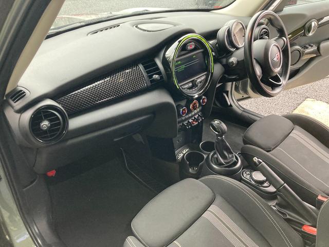 MINI クーパーS ユーザー買取車 純正ナビ プッシュスタート 前後ドライブレコーダー ETC アイドリングストップ 左後部修復歴あり(15枚目)