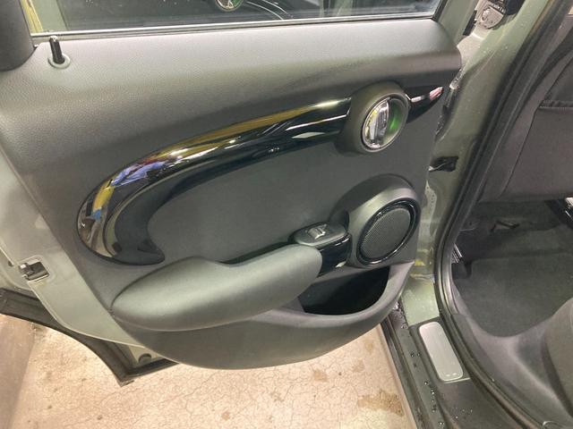 MINI クーパーS ユーザー買取車 純正ナビ プッシュスタート 前後ドライブレコーダー ETC アイドリングストップ 左後部修復歴あり(22枚目)