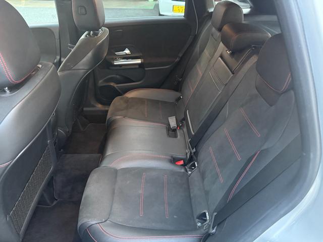 Ｂクラス Ｂ２００ｄ　ＡＭＧライン　アドバンスドＰＫＧ　レーダーセーフティＰＫＧ　ナビゲーションＰＫＧ　パワーリアゲート　ＨＵＤ（12枚目）