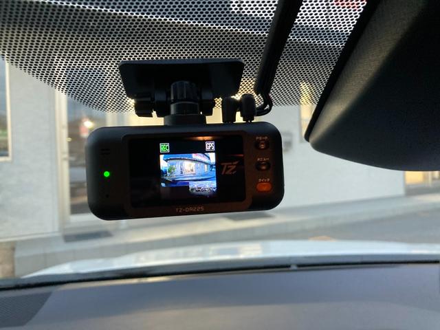 カローラツーリング ハイブリッド　ダブルバイビー　モデリスタフルエアロ　純正ナビ　バックカメラ　フルセグＴＶ　前後ドライブレコーダー　フロアーマット　ＥＴＣ付　ブラインドスポットモニター　プリクラッシュセーフティ　スマートキー　メーカー保証継承（14枚目）