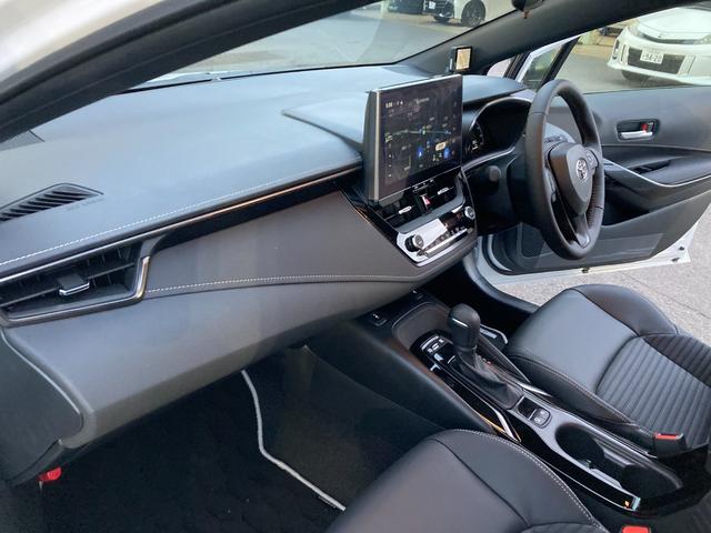 カローラツーリング ハイブリッド　ダブルバイビー　モデリスタフルエアロ　純正ナビ　バックカメラ　フルセグＴＶ　前後ドライブレコーダー　フロアーマット　ＥＴＣ付　ブラインドスポットモニター　プリクラッシュセーフティ　スマートキー　メーカー保証継承（16枚目）