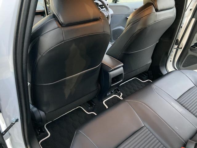 カローラツーリング ハイブリッド　ダブルバイビー　モデリスタフルエアロ　純正ナビ　バックカメラ　フルセグＴＶ　前後ドライブレコーダー　フロアーマット　ＥＴＣ付　ブラインドスポットモニター　プリクラッシュセーフティ　スマートキー　メーカー保証継承（20枚目）