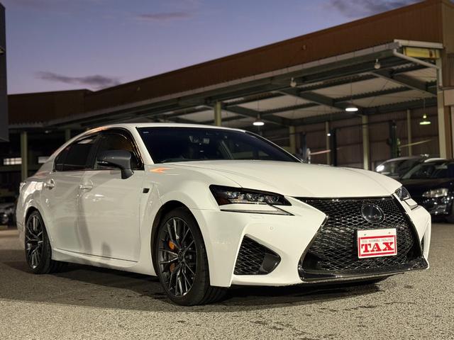 GS F ベースグレード ユーザー買取車 セミリアン革シート サンルーフ オレンジブレーキキャリパー(4枚目)