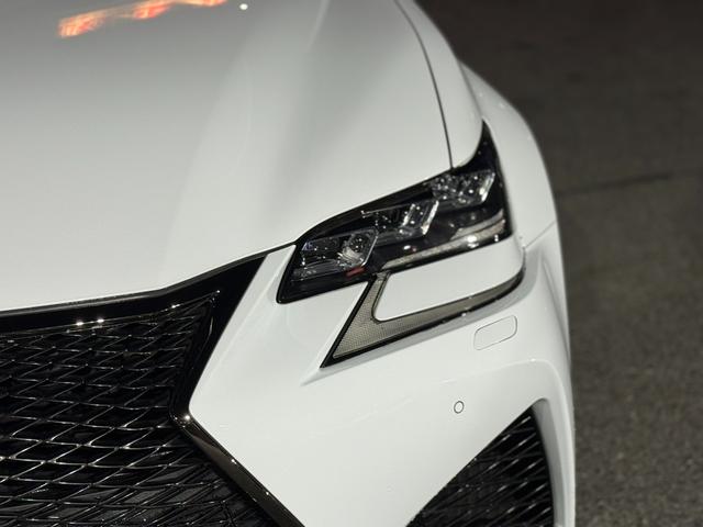 GS F ベースグレード ユーザー買取車 セミリアン革シート サンルーフ オレンジブレーキキャリパー(6枚目)