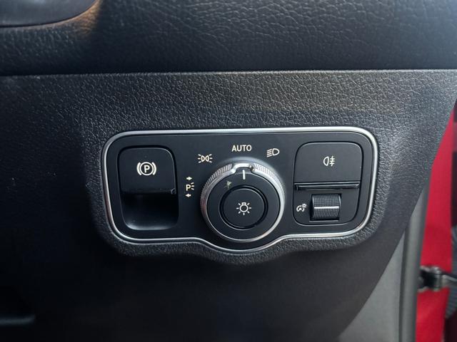 GLB GLB35 4マチック AMGアドバンスドPKG AMGパフォーマンスPKG パノラミックスライディングルーフ 赤ツートン革シート ナビゲーションパッケージ(33枚目)