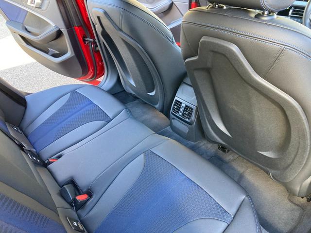 １シリーズ １１８ｉ　Ｍスポーツ　ミシュランタイヤ４本交換　純正ナビ　バックカメラ　ドライビングアシスト　パーキングアシスト　ＬＥＤヘッドライト　コーナーセンサー　パワーバックドア　　アダプティブクルーズコントロール（11枚目）