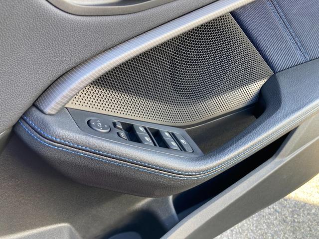 １シリーズ １１８ｉ　Ｍスポーツ　ミシュランタイヤ４本交換　純正ナビ　バックカメラ　ドライビングアシスト　パーキングアシスト　ＬＥＤヘッドライト　コーナーセンサー　パワーバックドア　　アダプティブクルーズコントロール（19枚目）