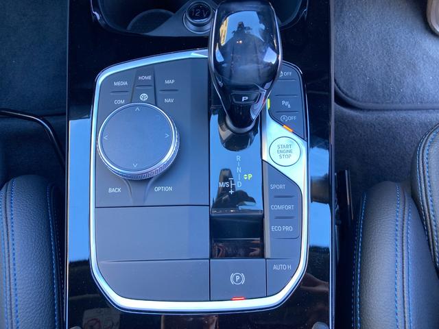 １シリーズ １１８ｉ　Ｍスポーツ　ミシュランタイヤ４本交換　純正ナビ　バックカメラ　ドライビングアシスト　パーキングアシスト　ＬＥＤヘッドライト　コーナーセンサー　パワーバックドア　　アダプティブクルーズコントロール（24枚目）