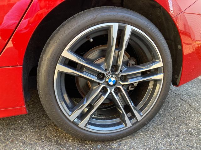 １シリーズ １１８ｉ　Ｍスポーツ　ミシュランタイヤ４本交換　純正ナビ　バックカメラ　ドライビングアシスト　パーキングアシスト　ＬＥＤヘッドライト　コーナーセンサー　パワーバックドア　　アダプティブクルーズコントロール（30枚目）