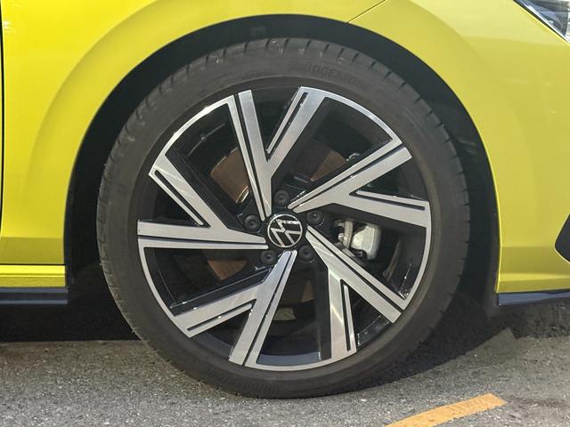 ゴルフヴァリアント ｅＴＳＩ　Ｒライン　プラチナムエディション　ディーラー保証　ＩＱヘッドライト　ヘッドアップディスプレイ　ＡＣＣ　純正アルミ（8枚目）