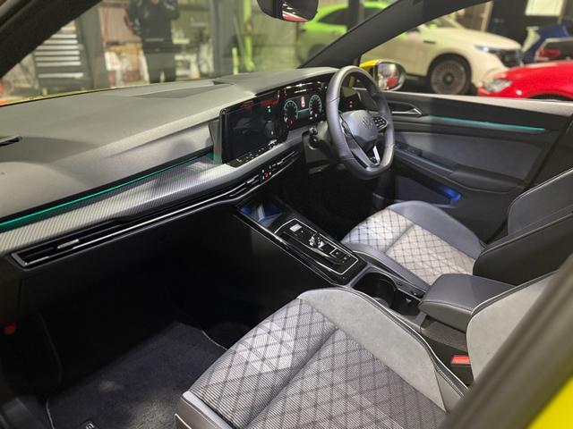 ゴルフヴァリアント ｅＴＳＩ　Ｒライン　プラチナムエディション　ディーラー保証　ＩＱヘッドライト　ヘッドアップディスプレイ　ＡＣＣ　純正アルミ（14枚目）