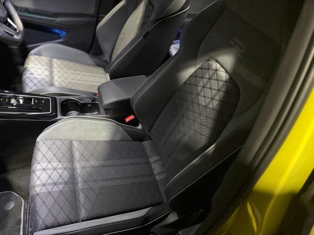 ゴルフヴァリアント ｅＴＳＩ　Ｒライン　プラチナムエディション　ディーラー保証　ＩＱヘッドライト　ヘッドアップディスプレイ　ＡＣＣ　純正アルミ（15枚目）