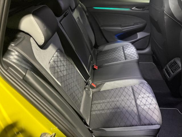 ゴルフヴァリアント ｅＴＳＩ　Ｒライン　プラチナムエディション　ディーラー保証　ＩＱヘッドライト　ヘッドアップディスプレイ　ＡＣＣ　純正アルミ（18枚目）