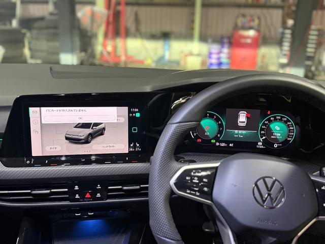 ゴルフヴァリアント ｅＴＳＩ　Ｒライン　プラチナムエディション　ディーラー保証　ＩＱヘッドライト　ヘッドアップディスプレイ　ＡＣＣ　純正アルミ（23枚目）