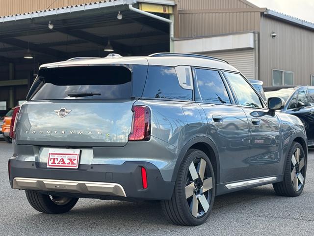 ＭＩＮＩ カントリーマンＳＥオール４　フェイバリット・トリム　Ｍパッケージ　ヘッドアップディスプレイ　サラウンドビューカメラ　２０インチＡＷ（7枚目）