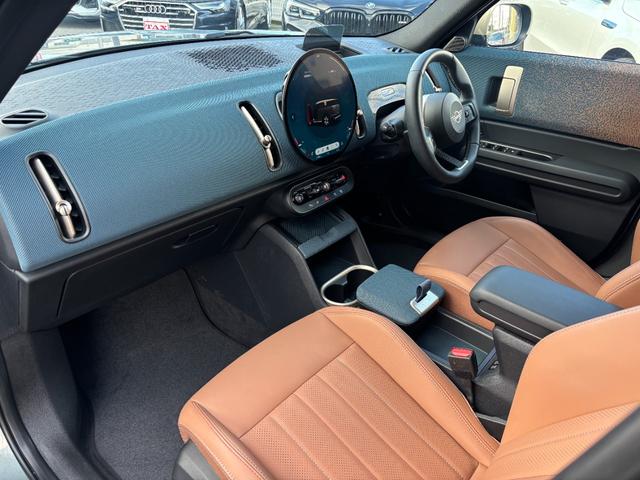 ＭＩＮＩ カントリーマンＳＥオール４　フェイバリット・トリム　Ｍパッケージ　ヘッドアップディスプレイ　サラウンドビューカメラ　２０インチＡＷ（15枚目）