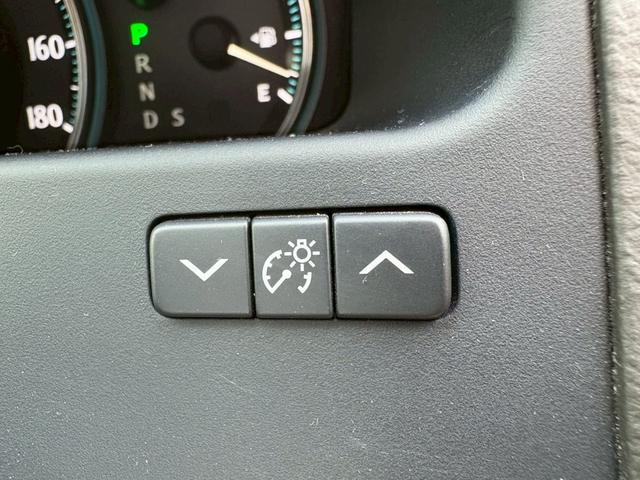 クラウン ロイヤルサルーン　ナビパッケージ　・ユーザー買取車・純正ナビ・地デジＴＶ・バックカメラ・ＥＴＣ・社外アルミ・車高調・ＴＲＤエアロ（18枚目）