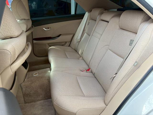 クラウン ロイヤルサルーン　ナビパッケージ　・ユーザー買取車・純正ナビ・地デジＴＶ・バックカメラ・ＥＴＣ・社外アルミ・車高調・ＴＲＤエアロ（36枚目）