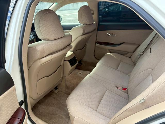 クラウン ロイヤルサルーン　ナビパッケージ　・ユーザー買取車・純正ナビ・地デジＴＶ・バックカメラ・ＥＴＣ・社外アルミ・車高調・ＴＲＤエアロ（37枚目）