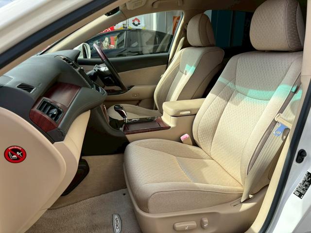 クラウン ロイヤルサルーン　ナビパッケージ　・ユーザー買取車・純正ナビ・地デジＴＶ・バックカメラ・ＥＴＣ・社外アルミ・車高調・ＴＲＤエアロ（38枚目）