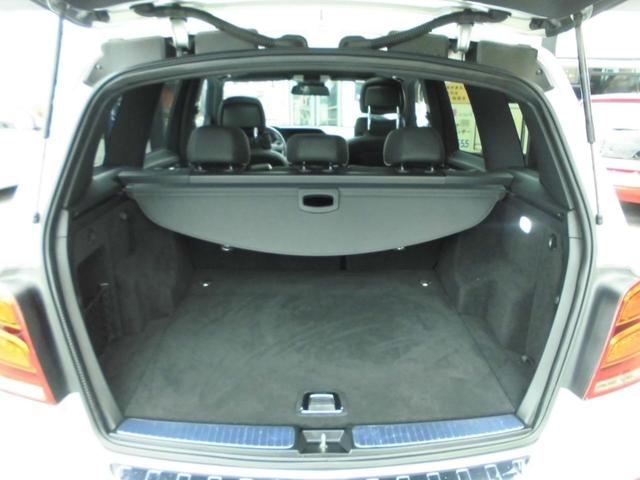 ＧＬＫ３５０　４マチック　ＡＭＧエクスクルーシブＰＫＧ　パノラマルーフ　キーレスゴー　レーダーセーフティ　ＡＣＣ　ＢＬＩＳ　ＲＫＡ　２２ＡＷ　黒革パワーシート　シートヒーター　ナビ　ＤＴＶ　ＥＴＣ　３６０カメラ(35枚目)