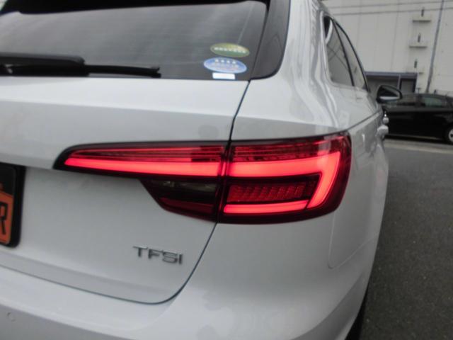 Ａ４アバント ２．０ＴＦＳＩ　１オーナー禁煙車　ＳラインＰＫＧ　セーフティＰＫＧ　マトリクスＬＥＤＰＫＧ　バーチャルコクピット　ＡＣＣ　レーンアシスト　サイドアシスト　黒革シートヒーター　ナビＴＶ　ＥＴＣ　３６０カメラ（29枚目）