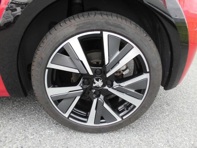 PEUGEOT 208 GT LINE