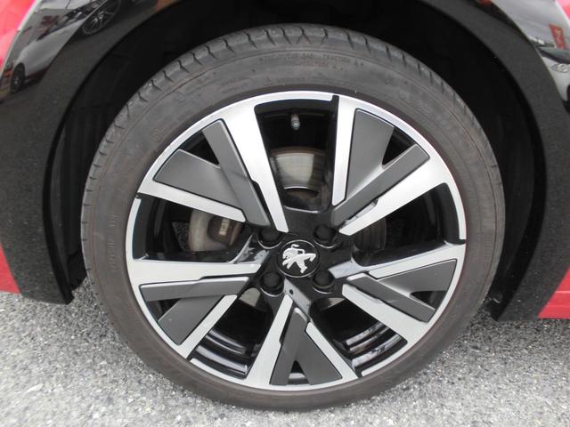PEUGEOT 208 GT LINE