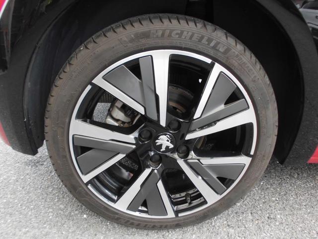 PEUGEOT 208 GT LINE