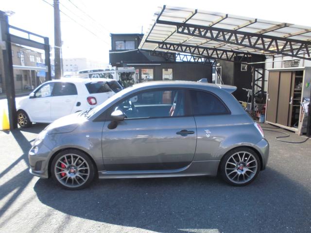 アバルト595 コンペティツィオーネ タイミングベルト交換付き 1オーナー ブレンボーキット マネッティマレリーマフラー diveruti×fightex車高調キット サベルトシート 純正オーディオ ETC GPSレーダー 記録簿(5枚目)