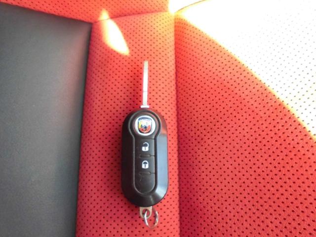 アバルト595 コンペティツィオーネ タイミングベルト交換付き 1オーナー ブレンボーキット マネッティマレリーマフラー diveruti×fightex車高調キット サベルトシート 純正オーディオ ETC GPSレーダー 記録簿(55枚目)